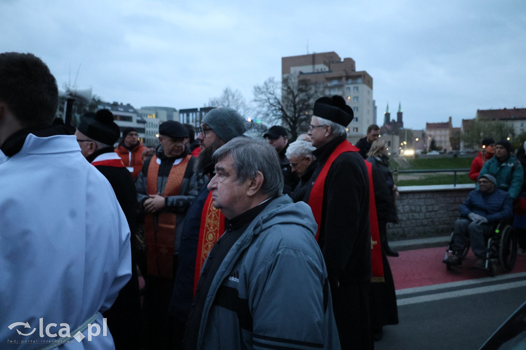 Legniczanie przeszli ulicami w Drodze Krzyżowej