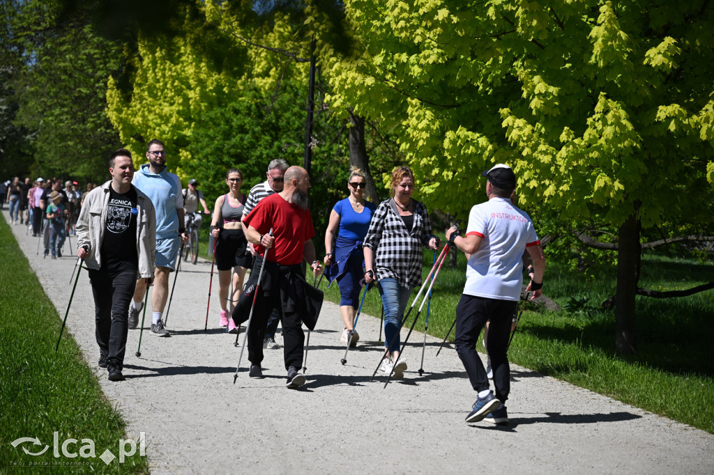 Z kijkami i Drapikami ruszyli przez park