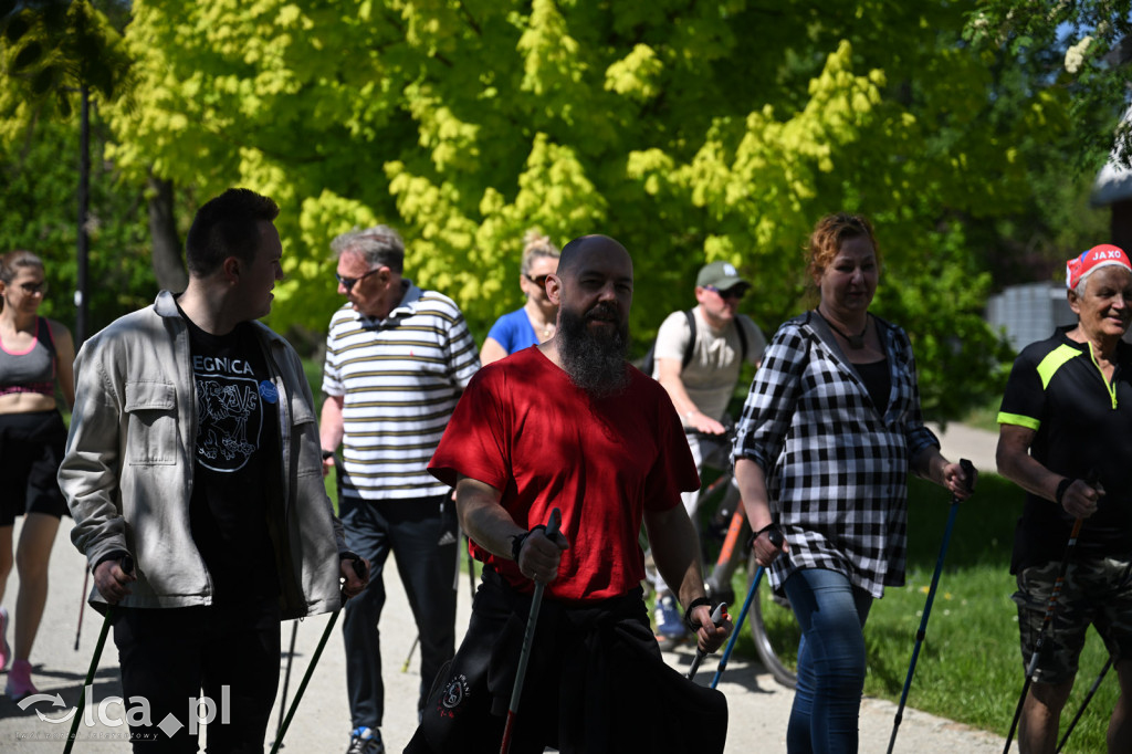 Z kijkami i Drapikami ruszyli przez park