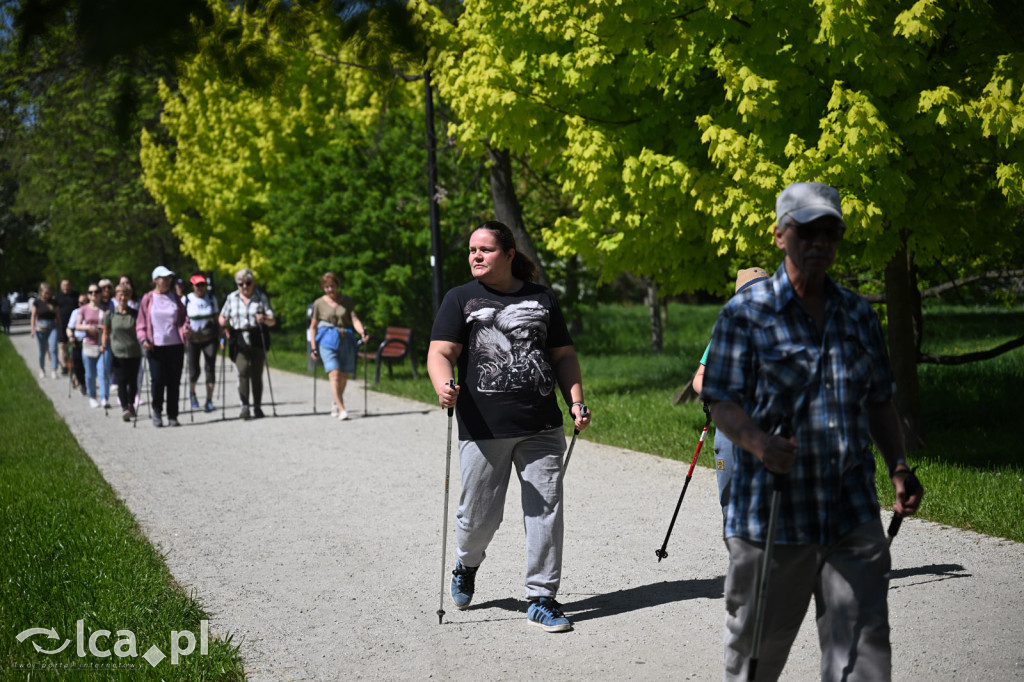 Z kijkami i Drapikami ruszyli przez park