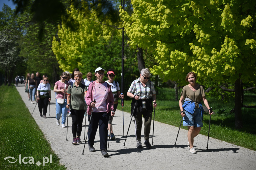 Z kijkami i Drapikami ruszyli przez park