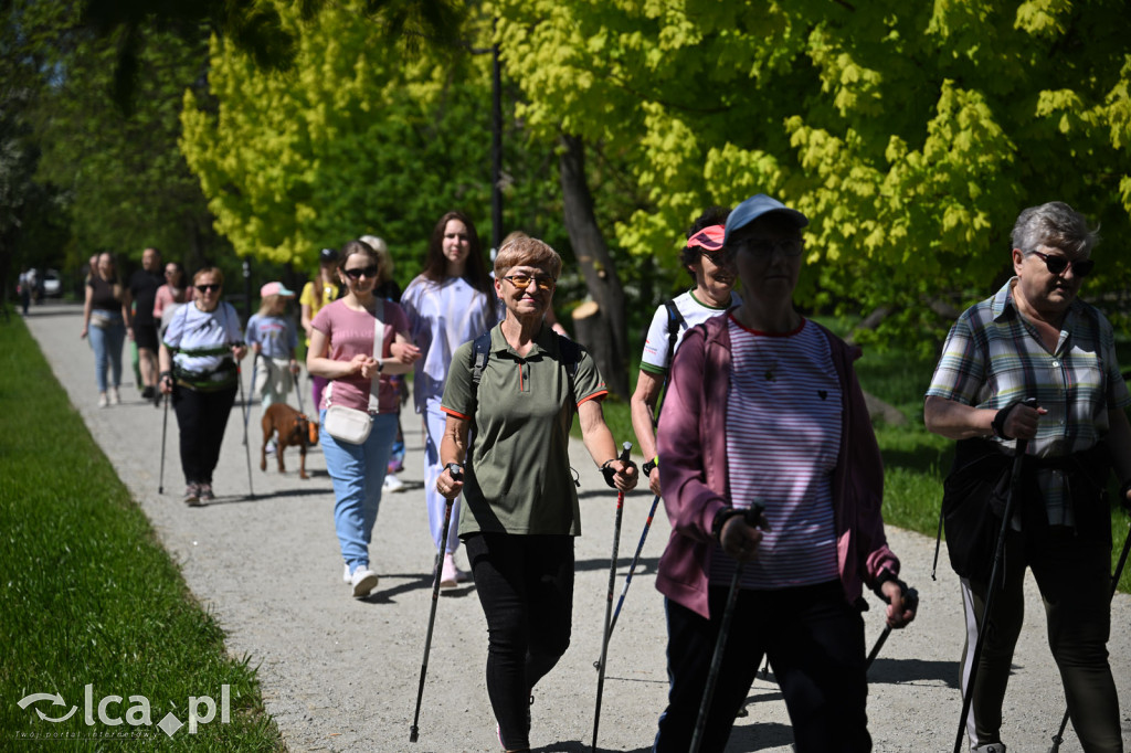 Z kijkami i Drapikami ruszyli przez park