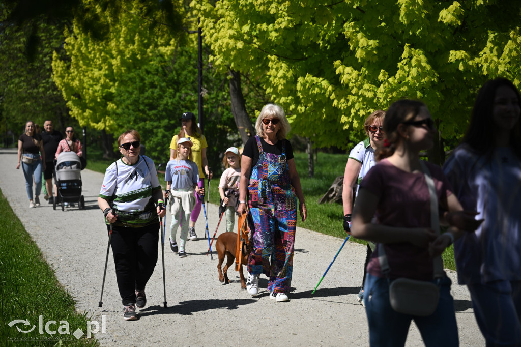 Z kijkami i Drapikami ruszyli przez park