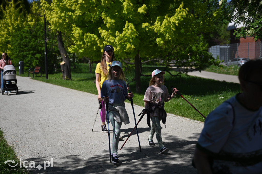 Z kijkami i Drapikami ruszyli przez park
