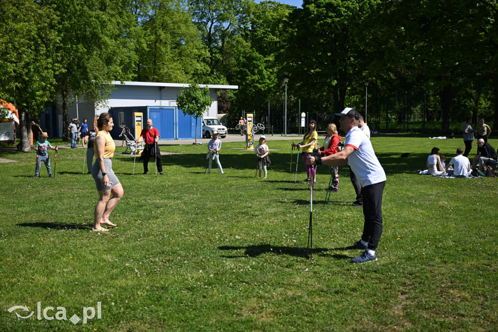 Z kijkami i Drapikami ruszyli przez park