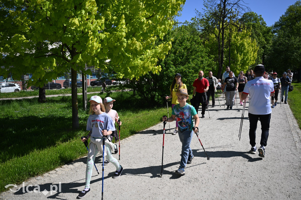 Z kijkami i Drapikami ruszyli przez park