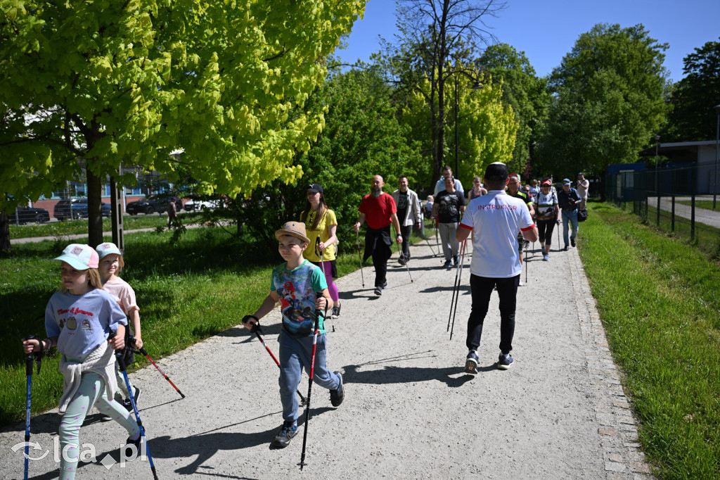 Z kijkami i Drapikami ruszyli przez park
