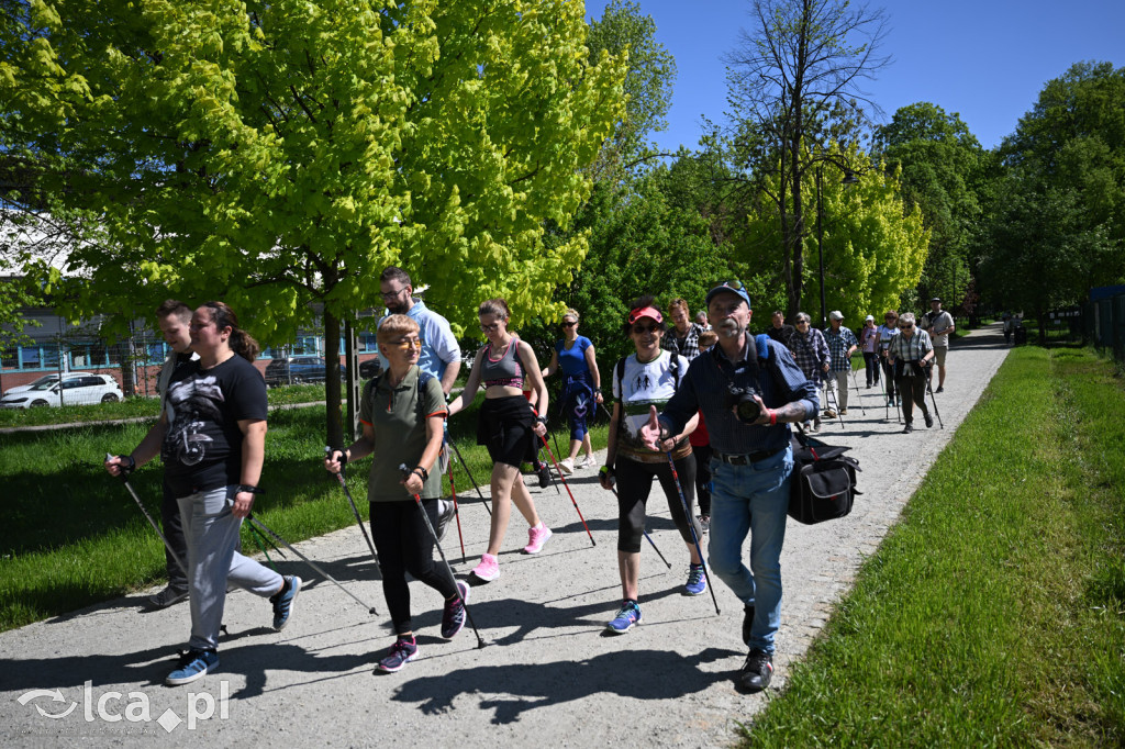 Z kijkami i Drapikami ruszyli przez park