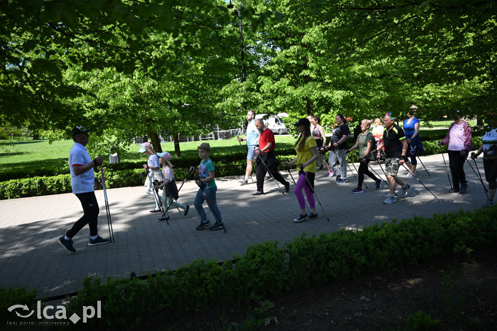 Z kijkami i Drapikami ruszyli przez park