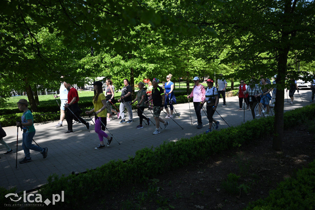 Z kijkami i Drapikami ruszyli przez park