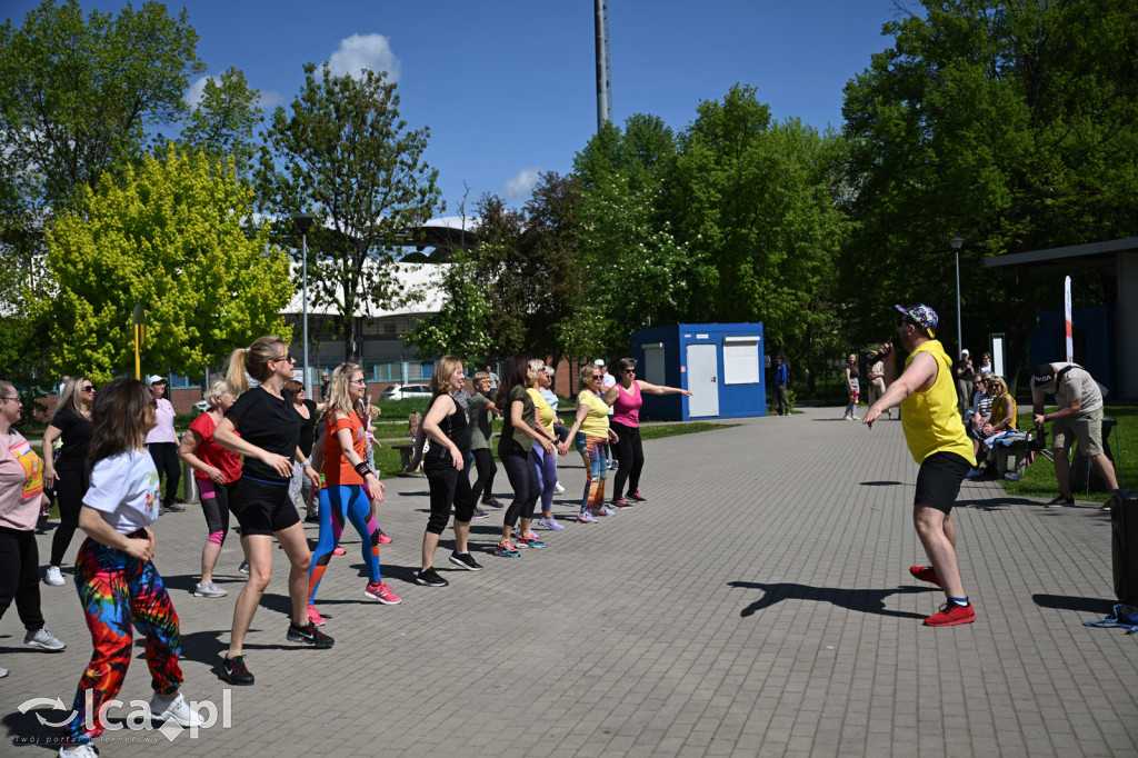 Finał majówki na sportowo w rytmie zumby z Adamem