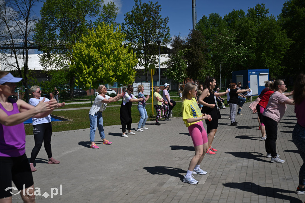 Finał majówki na sportowo w rytmie zumby z Adamem