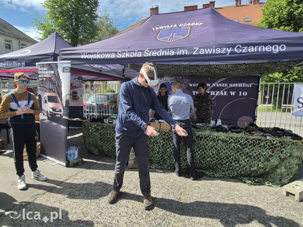 Wielkie ciężarówki i nowoczesny sprzęt