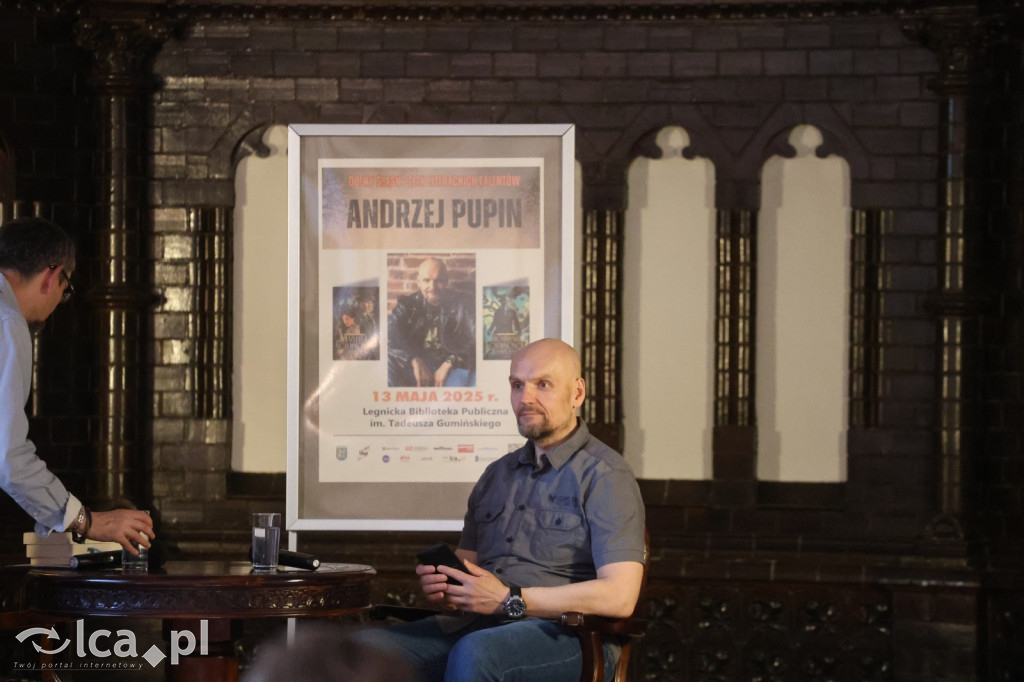 Spotkanie z Andrzejem Pupinem w bibliotece