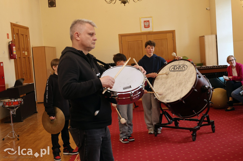 Parada perkusyjna Drum Battle 2025 w ZSM