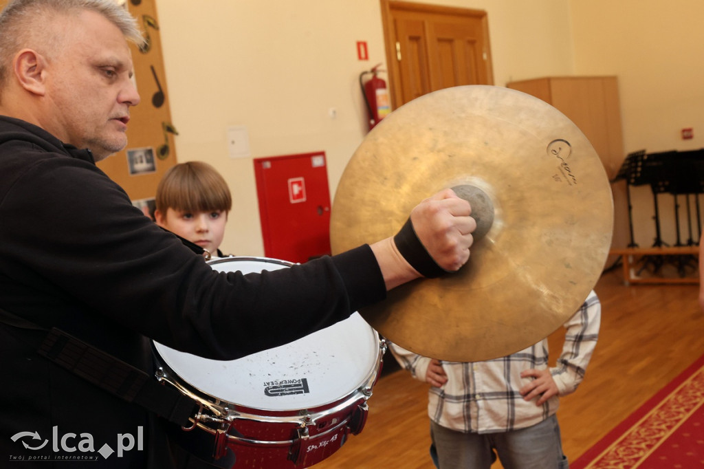 Parada perkusyjna Drum Battle 2025 w ZSM