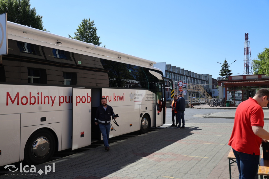 IX Hutnicza Zbiórka Krwi przed Hutą Miedzi Legnica