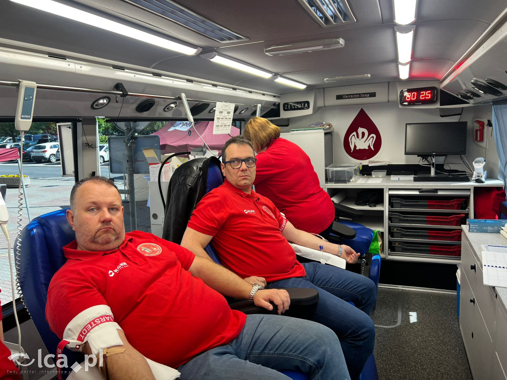 IX Hutnicza Zbiórka Krwi przed Hutą Miedzi Legnica