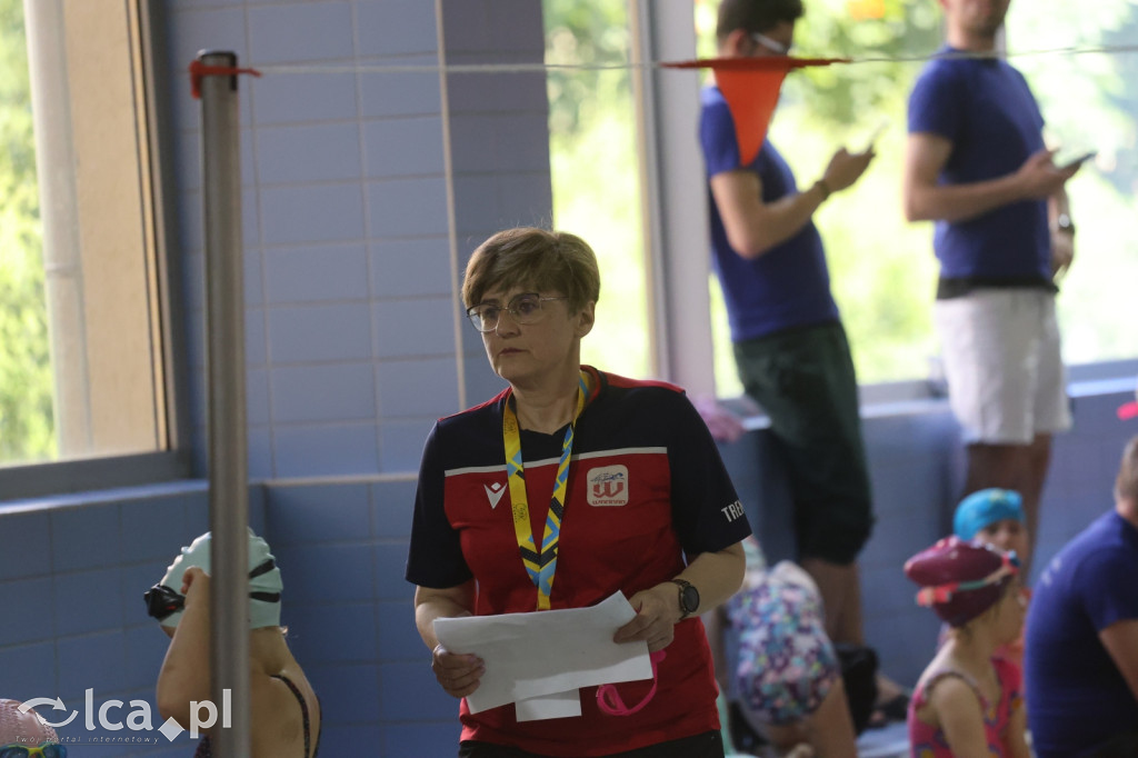 Zawody pływackie na Dzień Dziecka
