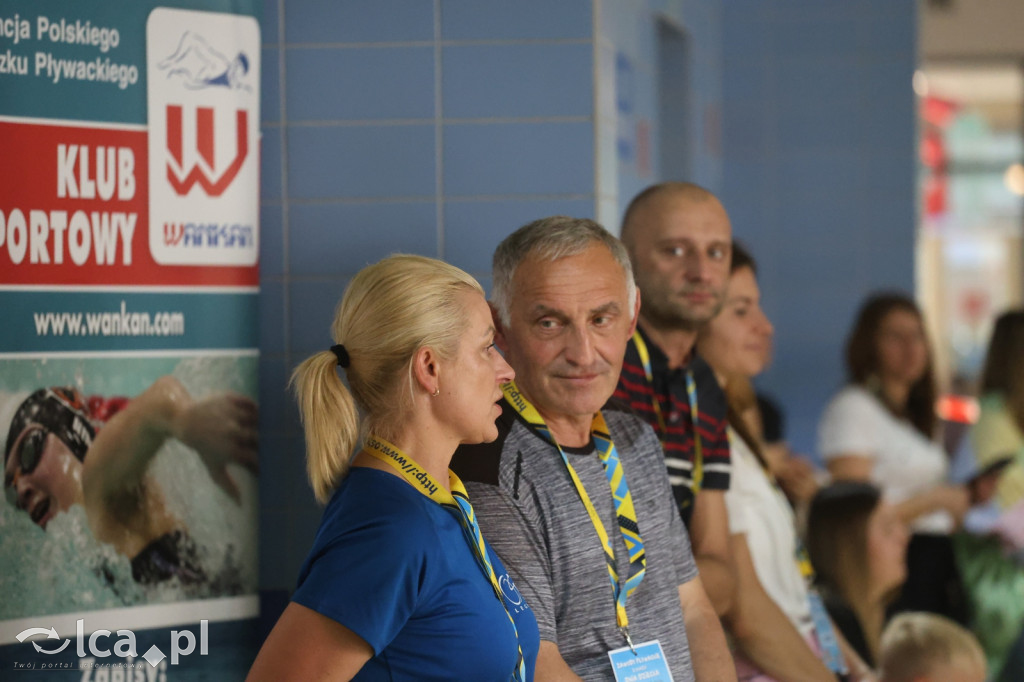 Zawody pływackie na Dzień Dziecka