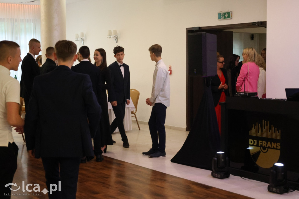 Bal ósmoklasisty w SP 7 zamknął ważny etap w życiu
