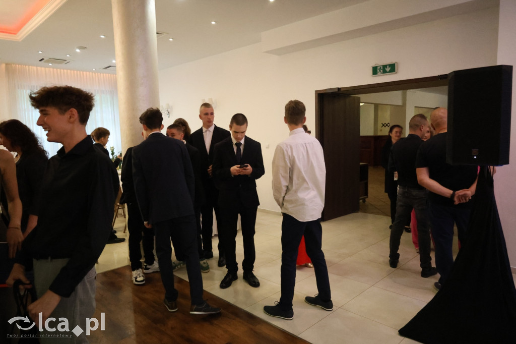 Bal ósmoklasisty w SP 7 zamknął ważny etap w życiu