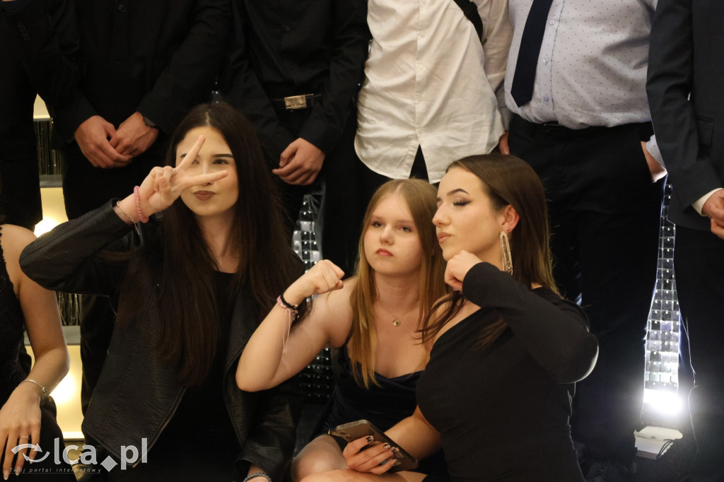 Bal ósmoklasisty w SP 7 zamknął ważny etap w życiu