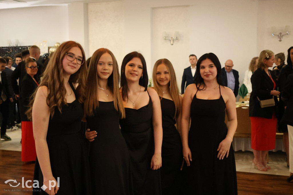 Bal ósmoklasisty w SP 7 zamknął ważny etap w życiu