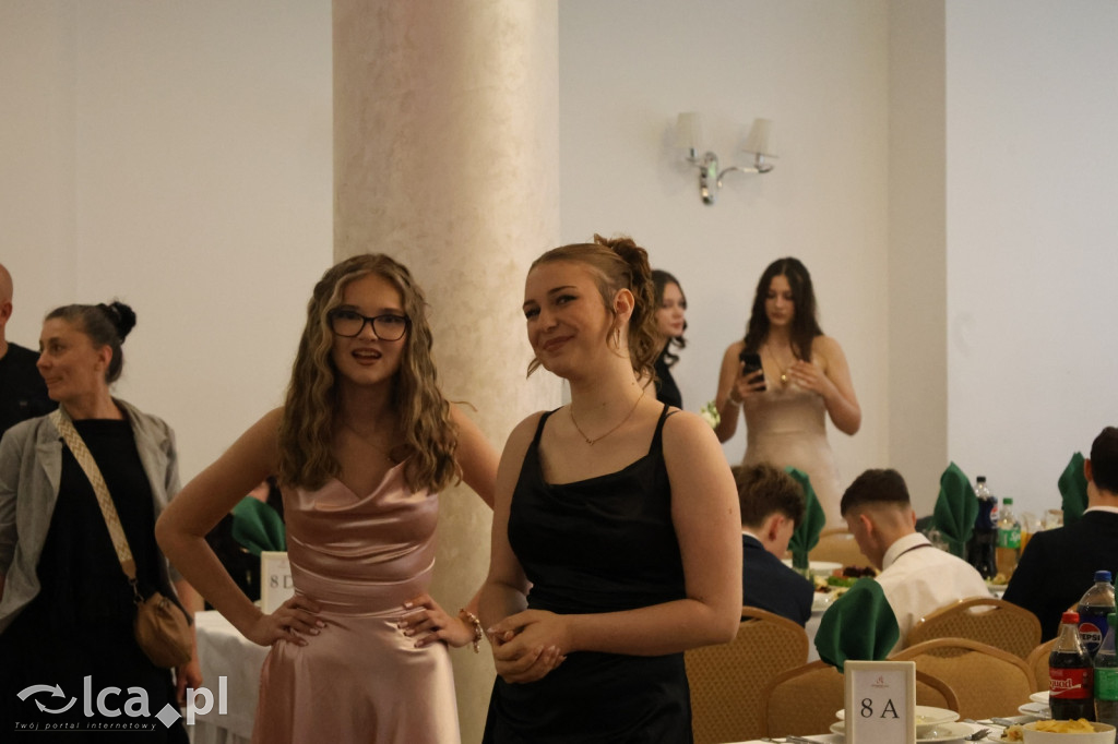 Bal ósmoklasisty w SP 7 zamknął ważny etap w życiu