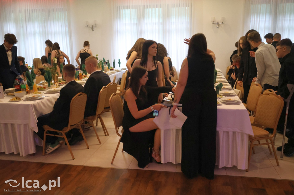 Bal ósmoklasisty w SP 7 zamknął ważny etap w życiu
