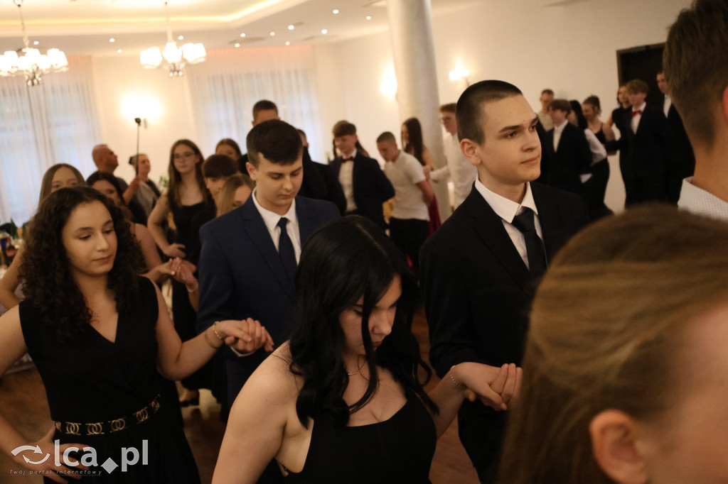 Bal ósmoklasisty w SP 7 zamknął ważny etap w życiu