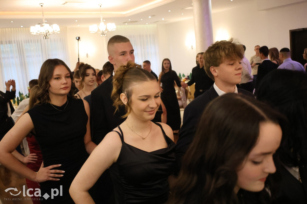 Bal ósmoklasisty w SP 7 zamknął ważny etap w życiu