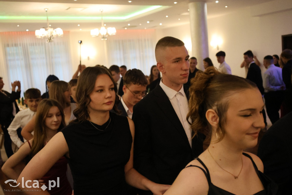 Bal ósmoklasisty w SP 7 zamknął ważny etap w życiu