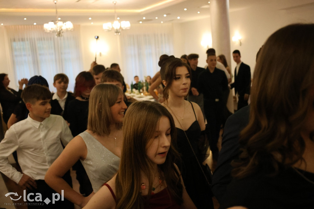 Bal ósmoklasisty w SP 7 zamknął ważny etap w życiu