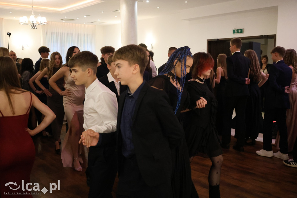 Bal ósmoklasisty w SP 7 zamknął ważny etap w życiu