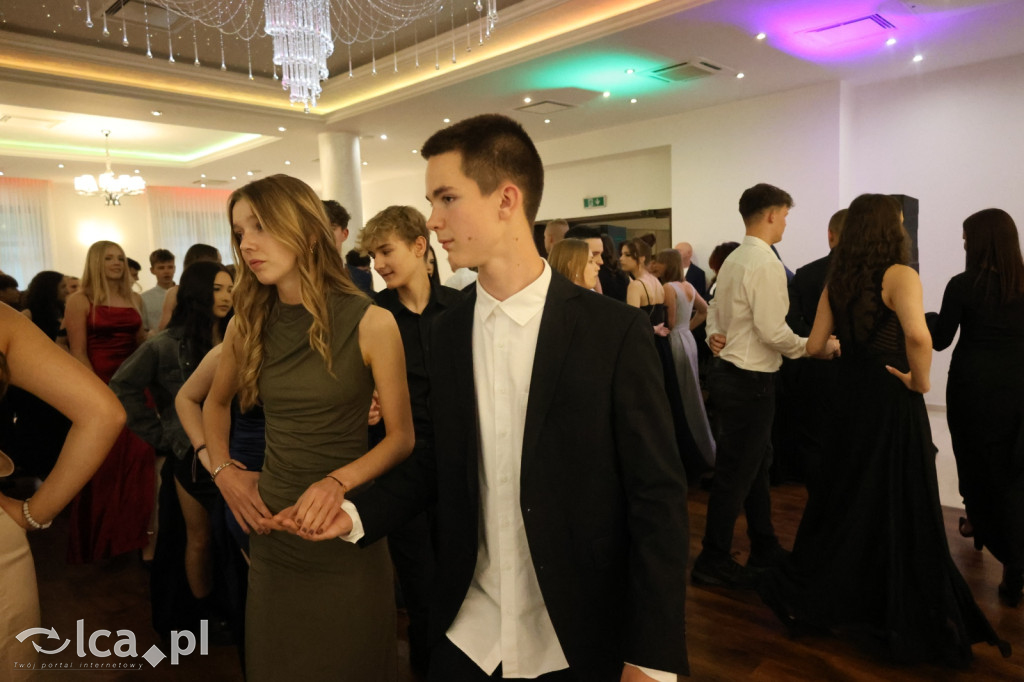 Bal ósmoklasisty w SP 7 zamknął ważny etap w życiu