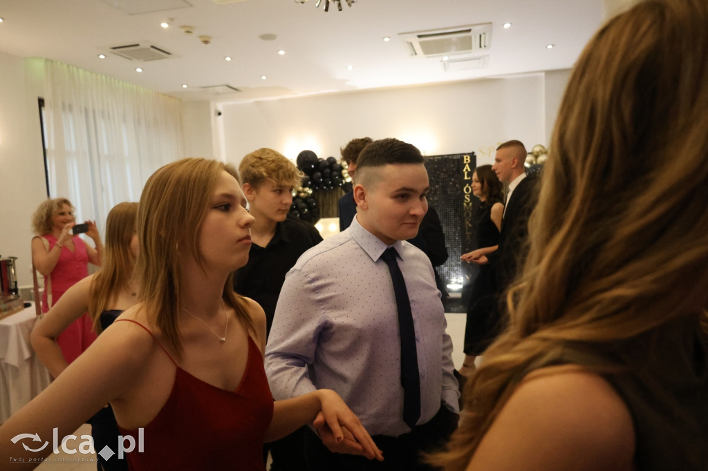 Bal ósmoklasisty w SP 7 zamknął ważny etap w życiu