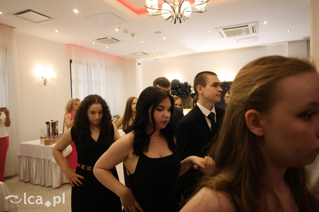 Bal ósmoklasisty w SP 7 zamknął ważny etap w życiu
