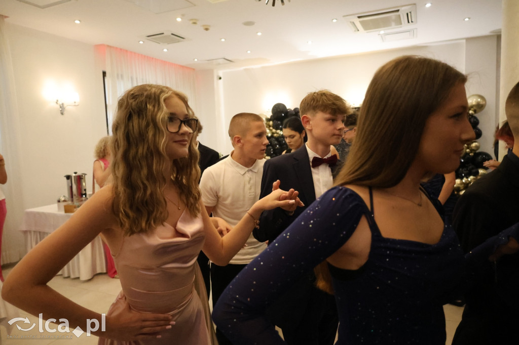 Bal ósmoklasisty w SP 7 zamknął ważny etap w życiu