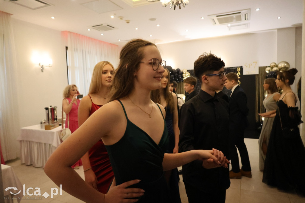 Bal ósmoklasisty w SP 7 zamknął ważny etap w życiu
