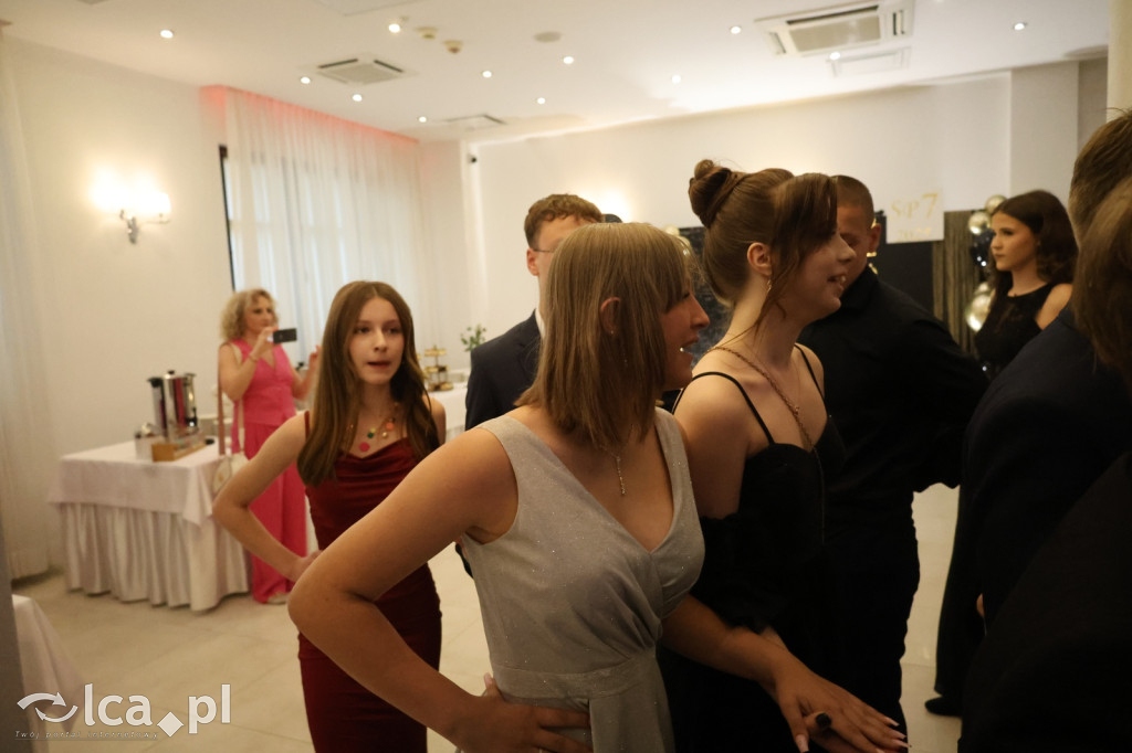 Bal ósmoklasisty w SP 7 zamknął ważny etap w życiu