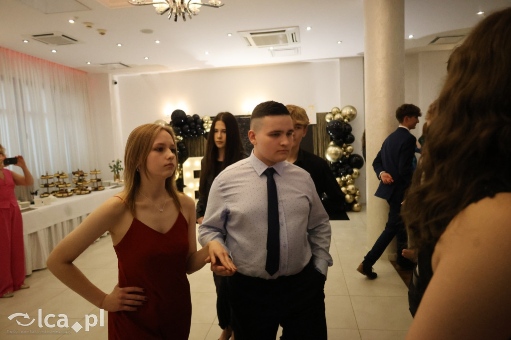 Bal ósmoklasisty w SP 7 zamknął ważny etap w życiu