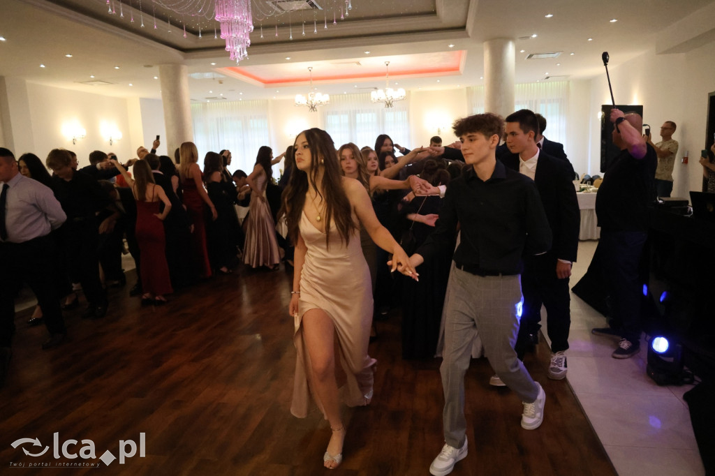 Bal ósmoklasisty w SP 7 zamknął ważny etap w życiu