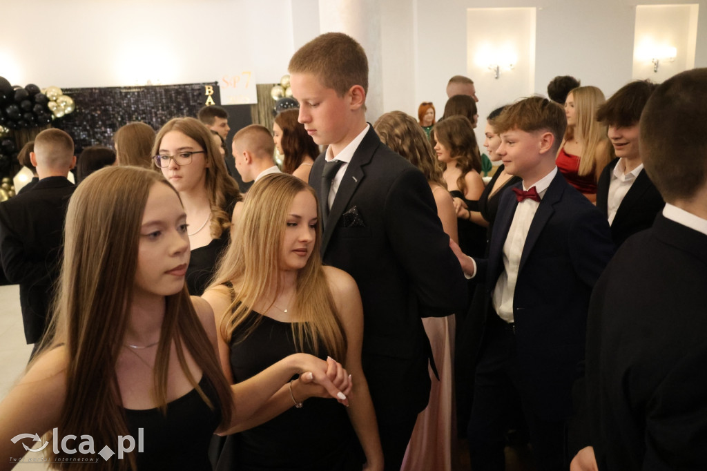 Bal ósmoklasisty w SP 7 zamknął ważny etap w życiu