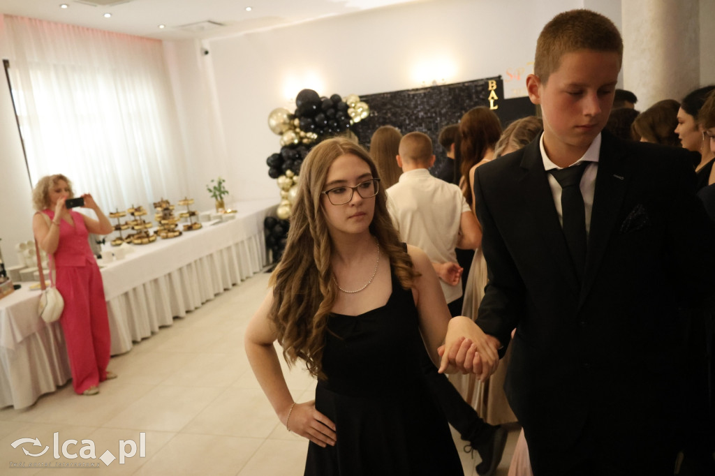 Bal ósmoklasisty w SP 7 zamknął ważny etap w życiu