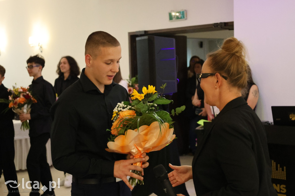 Bal ósmoklasisty w SP 7 zamknął ważny etap w życiu