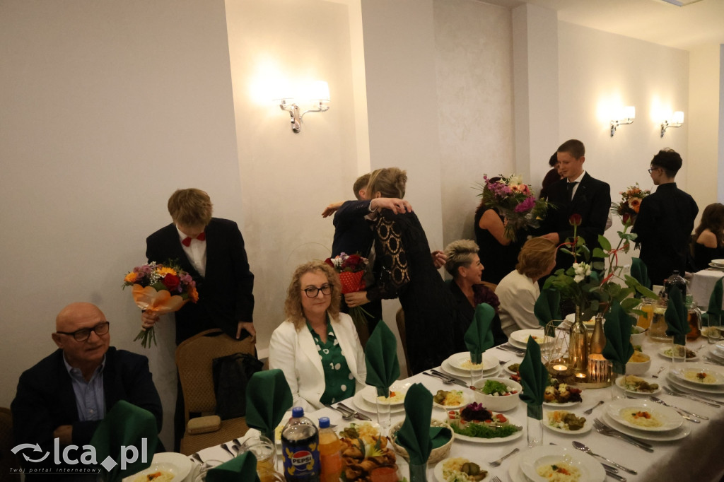 Bal ósmoklasisty w SP 7 zamknął ważny etap w życiu