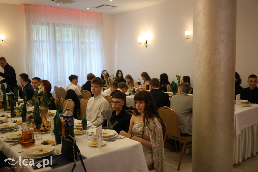 Bal ósmoklasisty w SP 7 zamknął ważny etap w życiu