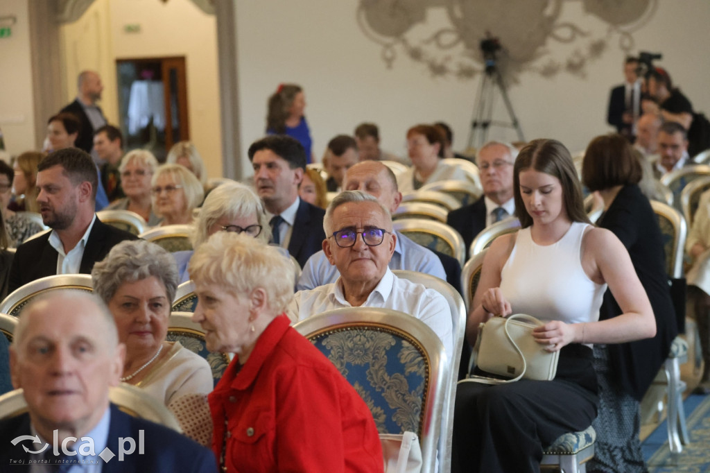 Honorowe tytuły i odznaczenia wręczone