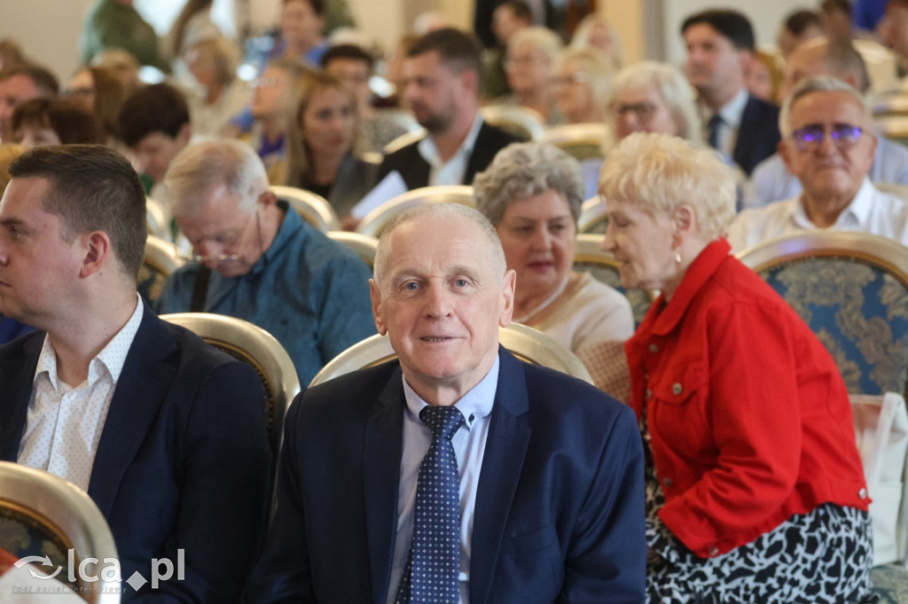 Honorowe tytuły i odznaczenia wręczone